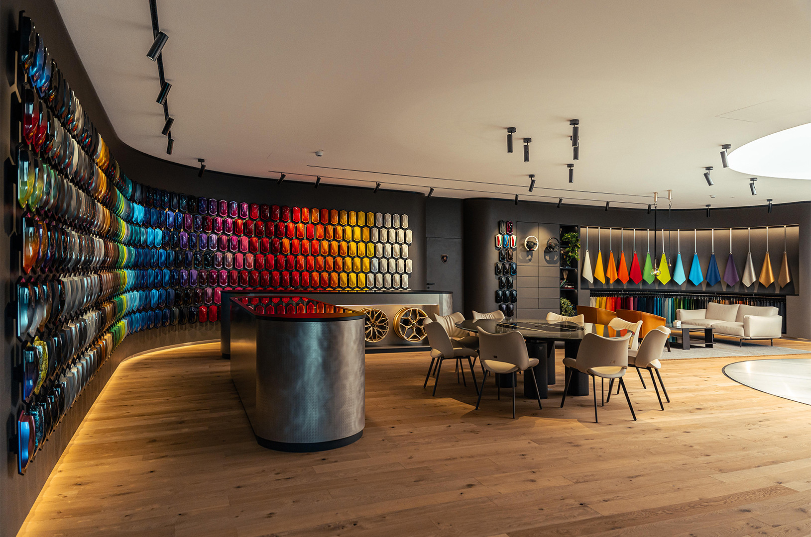 Lamborghini, uniquely customized